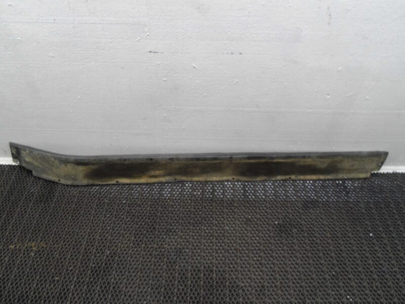 Изображение товара 140852 - 00140852 porog plastikovyj pravyj Toyota Venza