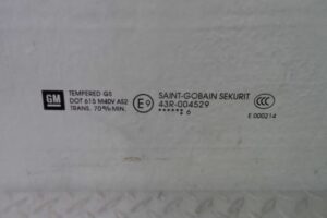 Изображение товара 140963 - 00140963 steklo dveri perednej pravoj 3