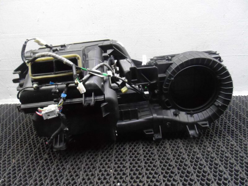 Изображение товара 140989 - 00140989 korpus otopitelya (pechki)