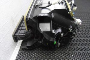 Изображение товара 140989 - 00140989 korpus otopitelya (pechki) 3