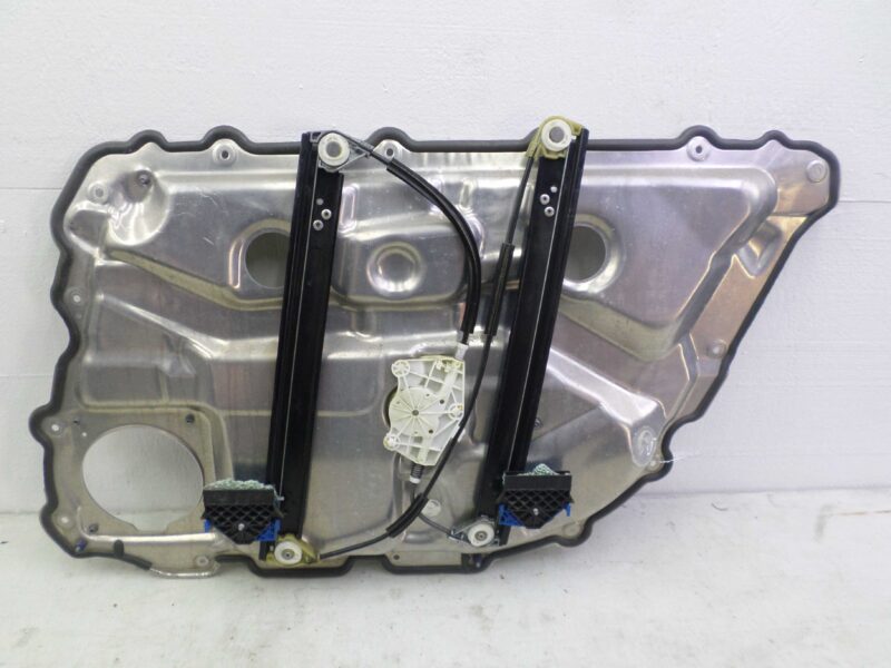 Изображение товара 141136 - 00141136 steklopodemnik zadnij levyj