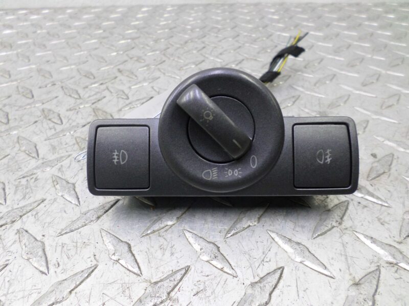 Изображение товара 141228 - 00141228 pereklyuchatel sveta Toyota Carina E