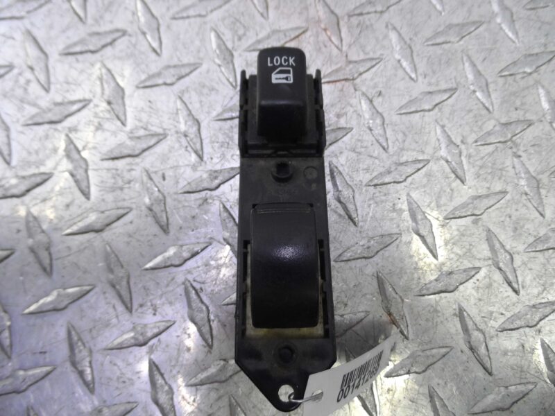 Изображение товара 141269 - 00141269 knopka steklopodemnika