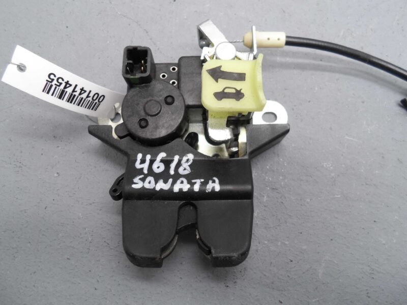 Изображение товара 141455 - 00141455 zamok bagazhnika