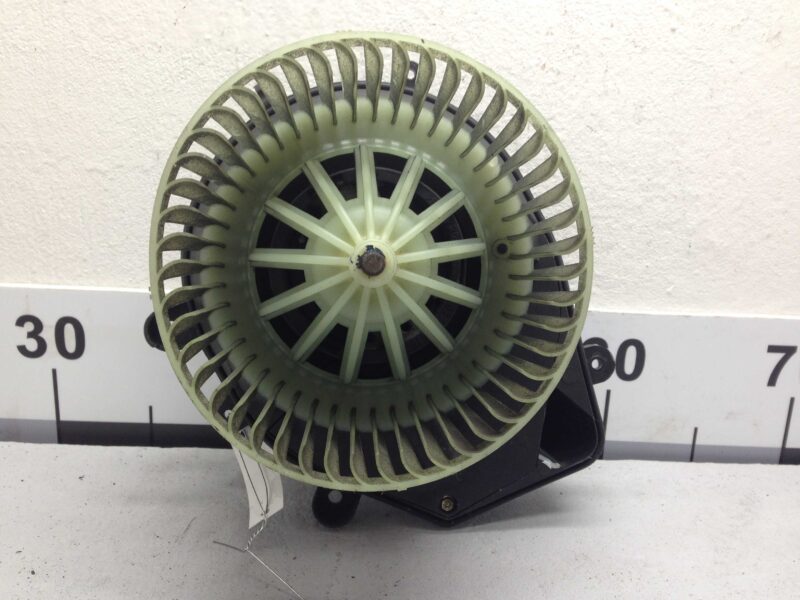 Изображение товара 141631 - 00141631 ventilyator otopitelya (motorchik pechki) Volkswagen Up