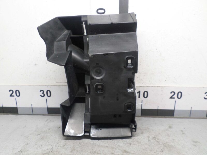 Изображение товара 141686 - 00141686 kronshtejn zadnego bampera Volvo V50