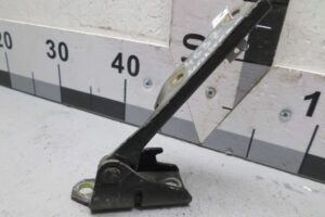 Изображение товара 141687 - 00141687 petlya kapota pravaya Isuzu Rodeo