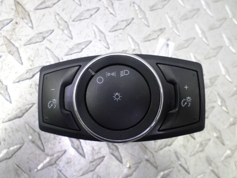 Изображение товара 141724 - 00141724 pereklyuchatel sveta