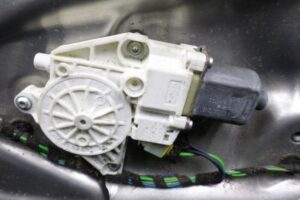 Изображение товара 141798 - 00141798 steklopodemnik perednij pravyj Ford Explorer 2