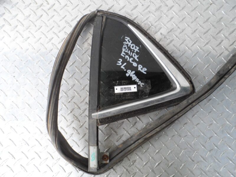 Изображение товара 141956 - 00141956 steklo dveri zadnej levoj