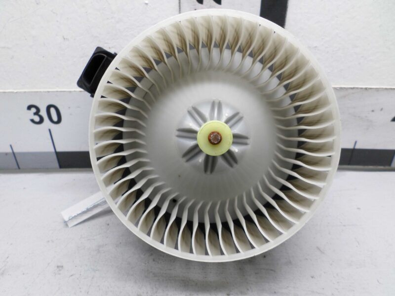 Изображение товара 142015 - 00142015 ventilyator otopitelya (motorchik pechki)