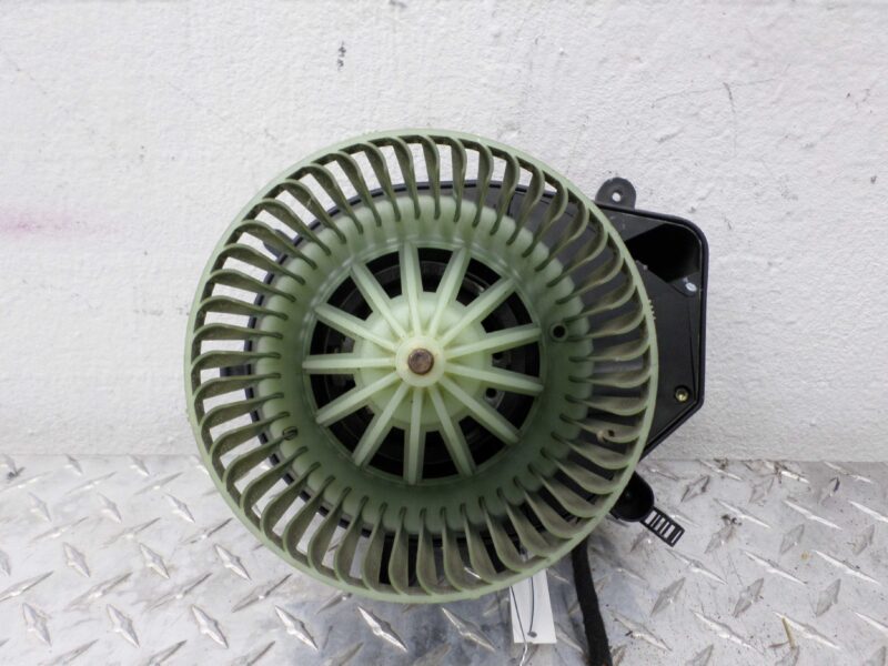 Изображение товара 142141 - 00142141 ventilyator otopitelya (motorchik pechki) Volkswagen Up