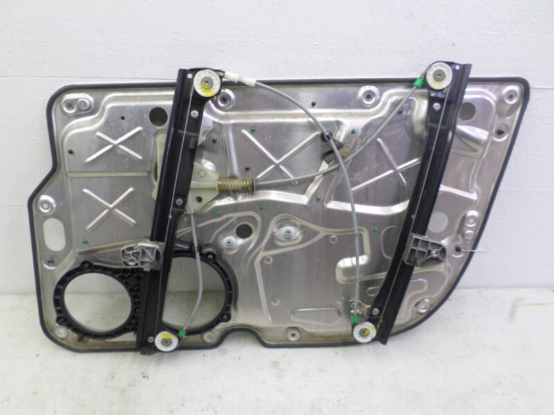 Изображение товара 142421 - 00142421 steklopodemnik perednij levyj Toyota Carina E