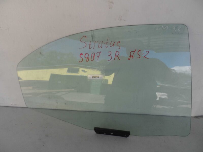 Изображение товара 142424 - 00142424 steklo dveri zadnej pravoj Mercedes GLA