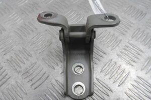 Изображение товара 201991 - 00142449 petlya dveri perednyaya 1