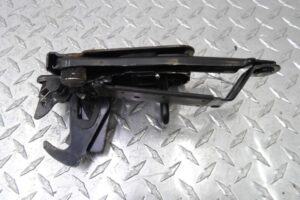 Изображение товара 142673 - 00142673 zamok kapota Toyota Carina E 1