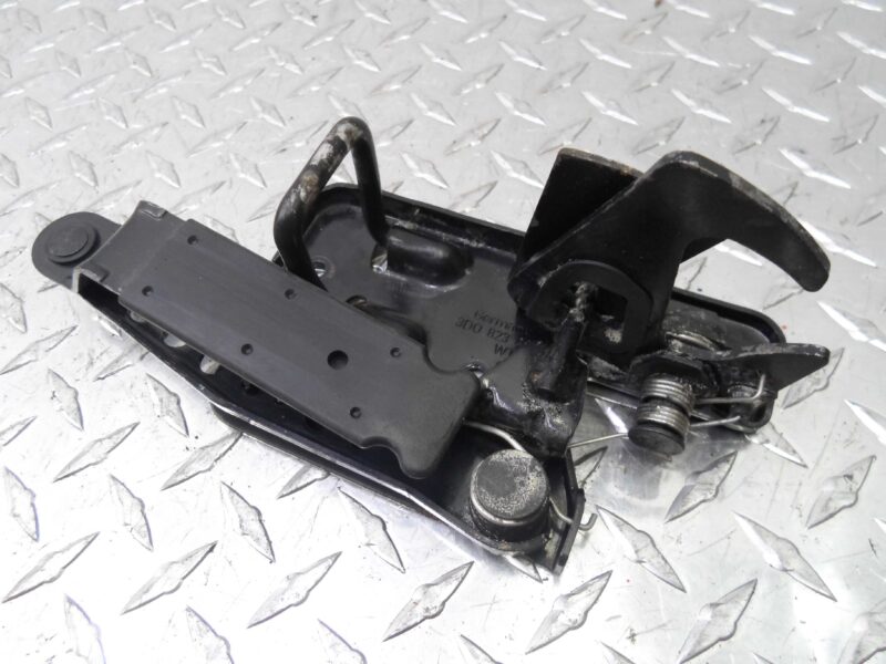 Изображение товара 142673 - 00142673 zamok kapota Toyota Carina E