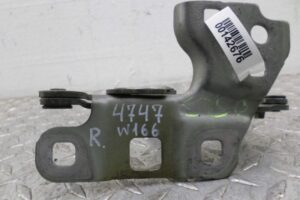 Изображение товара 142676 - 00142676 petlya kapota pravaya Ford Mondeo