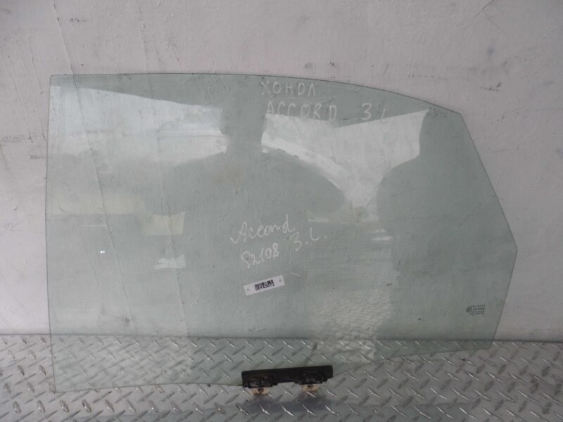 Изображение товара 143072 - 00143072 steklo dveri zadnej levoj Chevrolet Express