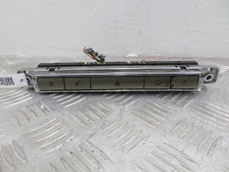 Изображение товара 143205 - 00143205 knopka avarijnoj signalizatsii Chevrolet Cobalt