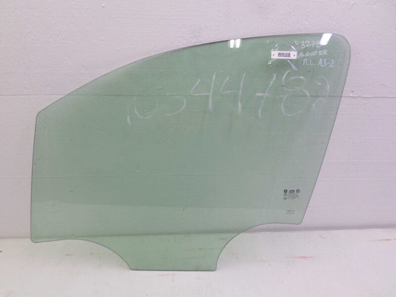 Изображение товара 143438 - 00143438 steklo dveri perednej levoj