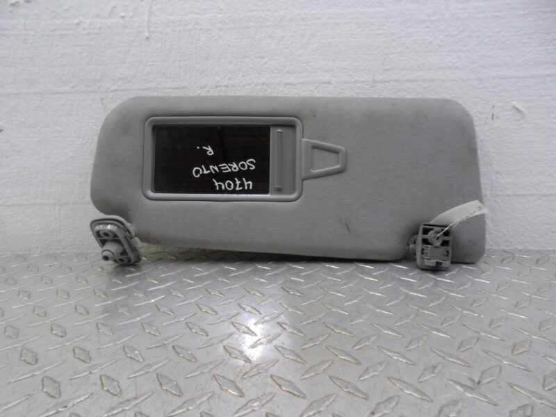 Изображение товара 143582 - 00143582 kozyrek solntsezaschitnyj Audi TT