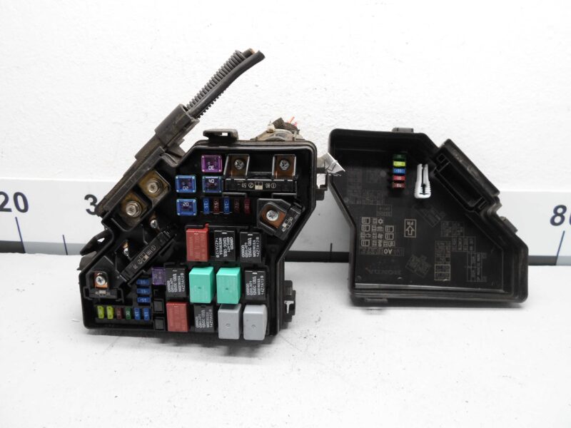 Изображение товара 143662 - 00143662 blok predokhranitelej Renault Sandero