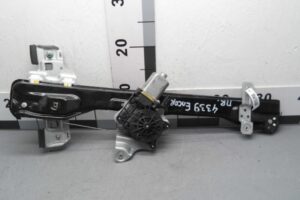 Изображение товара 143766 - 00143766 steklopodemnik perednij pravyj 1