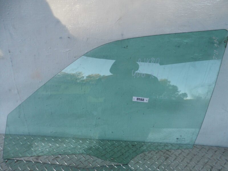 Изображение товара 143942 - 00143942 steklo dveri perednej levoj Mercedes SLK