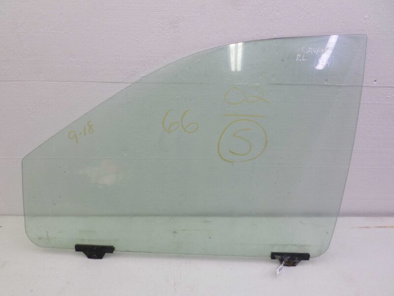 Изображение товара 144004 - 00144004 steklo dveri perednej levoj Peugeot 308