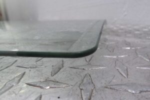 Изображение товара 144145 - 00144145 steklo dveri zadnej levoj 1