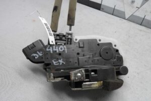 Изображение товара 144416 - 00144416 zamok dveri zadnej levoj Toyota Hiace 1