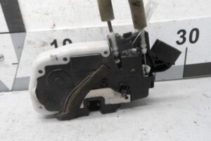 Изображение товара 144416 - 00144416 zamok dveri zadnej levoj Toyota Hiace 2