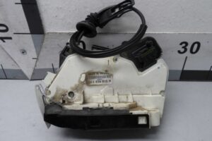 Изображение товара 144728 - 00144728 zamok dveri zadnej levoj Volkswagen Sharan 3