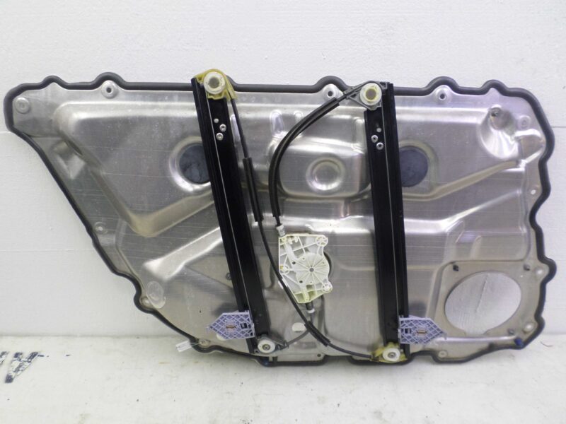 Изображение товара 144851 - 00144851 steklopodemnik zadnij pravyj