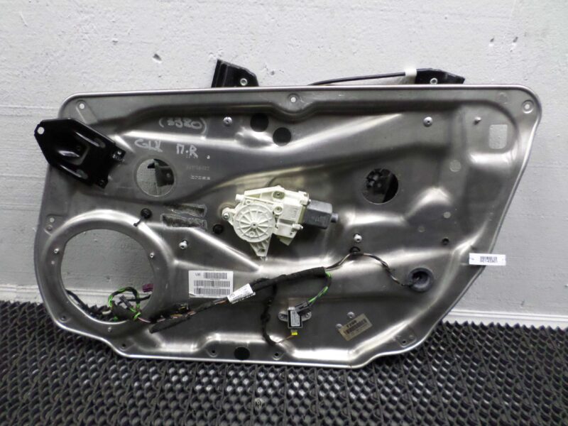 Изображение товара 145901 - 00145901 steklopodemnik perednij pravyj Ford Transit