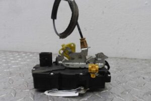 Изображение товара 146036 - 00146036 zamok dveri perednej pravoj Opel Omega