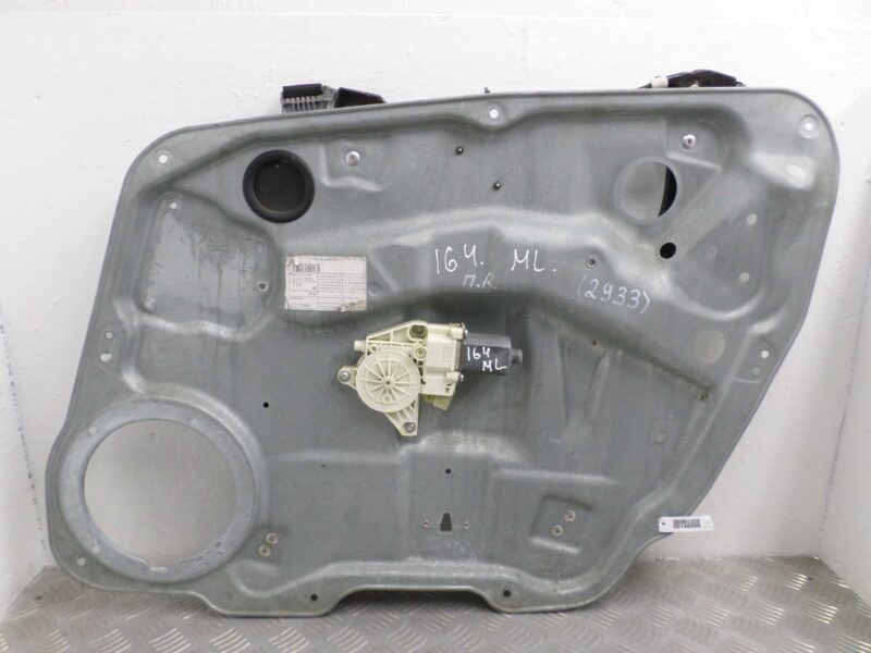 Изображение товара 146509 - 00146509 steklopodemnik perednij pravyj Ford Escort