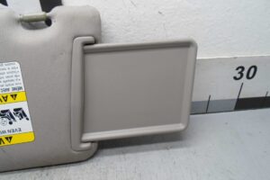 Изображение товара 146511 - 00146511 kozyrek solntsezaschitnyj Peugeot 306 1