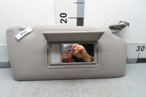 Изображение товара 146511 - 00146511 kozyrek solntsezaschitnyj Peugeot 306