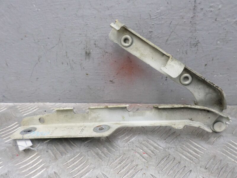 Изображение товара 141879 - 00146681 petlya kapota pravaya