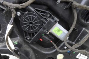 Изображение товара 146760 - 00146760 steklopodemnik zadnij pravyj Hyundai H1 3