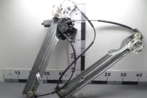 Изображение товара 146940 - 00146940 steklopodemnik perednij levyj 