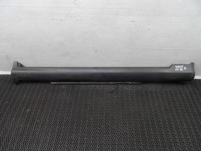 Изображение товара 147049 - 00147049 porog plastikovyj pravyj Toyota Hiace