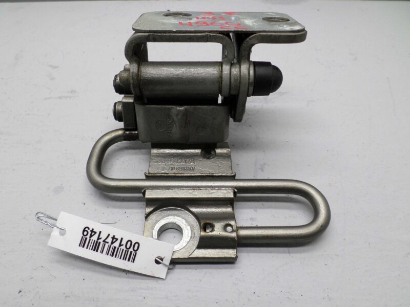 Изображение товара 147149 - 00147149 petlya dveri zadnyaya Volkswagen Lupo