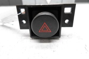 Изображение товара 147289 - 00147289 knopka avarijnoj signalizatsii SAAB 9 3