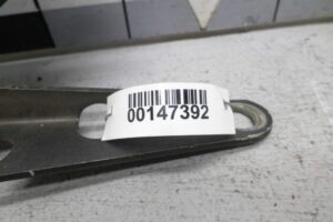Изображение товара 147392 - 00147392 petlya kapota levaya Volvo V50 1