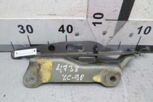 Изображение товара 147392 - 00147392 petlya kapota levaya Volvo V50 2