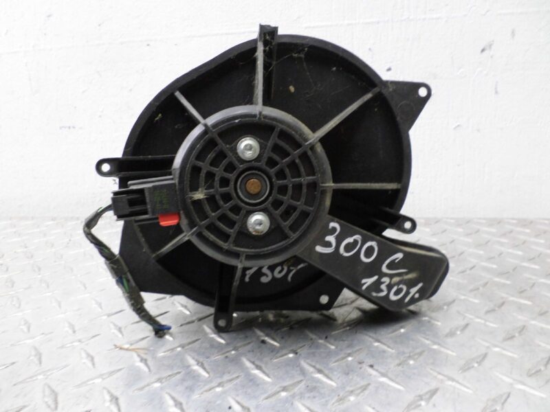 Изображение товара 147621 - 00147621 ventilyator otopitelya (motorchik pechki)