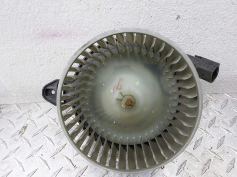 Изображение товара 148182 - 00148182 ventilyator otopitelya (motorchik pechki)